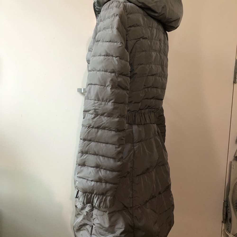 Womens Moncler Gray Quilted Hooded Puffer Coat with Belted Waist - Picture 2 of 16